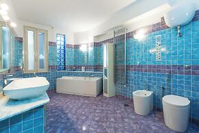 Partenope Spacious Home by Wonderful Italy