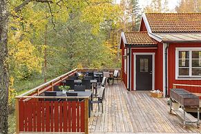 Bergs Gård & Hållsvikens Gård