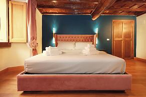 Golden Pantheon Rooms