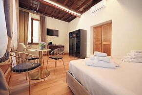 Golden Pantheon Rooms