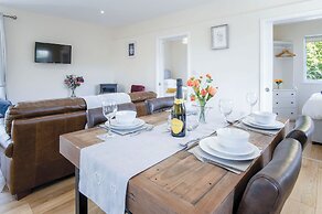 Skomer Lodge - 2 Bedroom Lodge - Manorbier