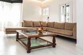 LUXURY HOUSE VILLA DEVOTO