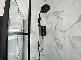 Lovely Refurbished 3-bed House in Liverpool