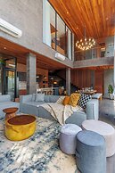 Villa Casa Wins