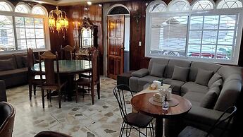 Topaz Bed and Breakfast Hotel