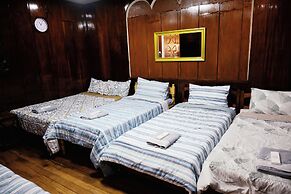 Topaz Bed and Breakfast Hotel