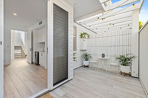 Beach Home in Burleigh Waters