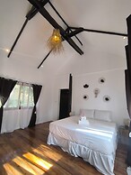 U Story Resort