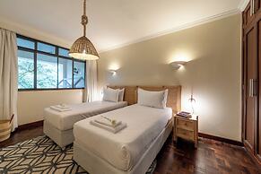 Riverside Park Apartments by YourHost
