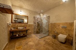 Majestic Cave House