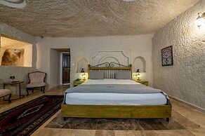 Majestic Cave House