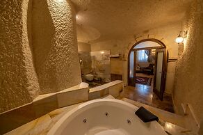 Majestic Cave House