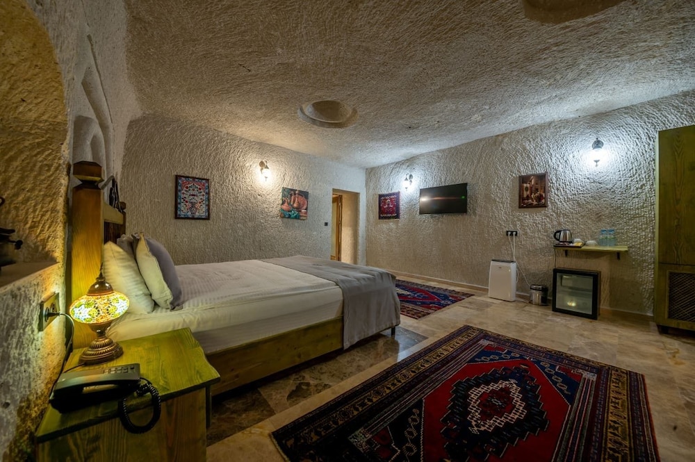 Majestic Cave House
