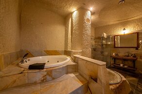 Majestic Cave House