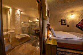 Majestic Cave House