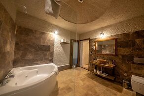 Majestic Cave House
