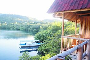 Loca Lobo Lodges Riung