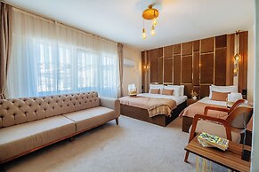 ALI KHAN HOTEL