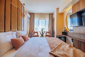ALI KHAN HOTEL