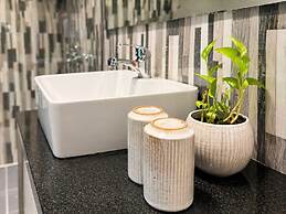 Moringa Tree Maison