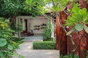 Moringa Tree Maison
