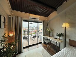 The Little Hanoi