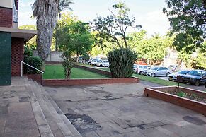 Apartment Sleeps 4, 2 Baths, Free Parking