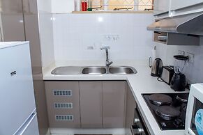 Apartment Sleeps 4, 2 Baths, Free Parking