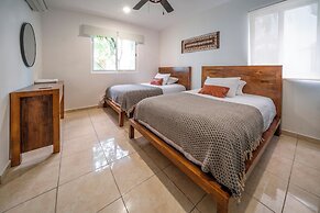 Melrose Place At Los Lirios Playacar II