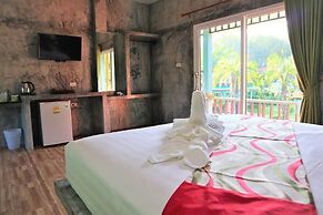 Tum Mai Kaew Lanta Resort