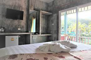 Tum Mai Kaew Lanta Resort