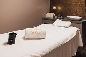 Palmon Bay Hotel & Spa