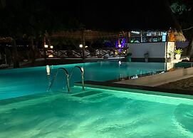 MANOLO Beach Resort