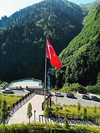 Ayder Altiparmak  Suit