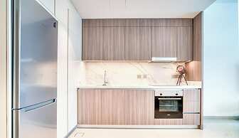 Ultimate One Bedroom with Private Beach Access