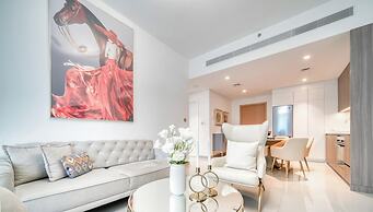 Ultimate One Bedroom with Private Beach Access