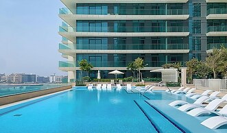 Ultimate One Bedroom with Private Beach Access