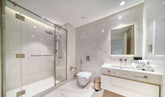 Ultimate One Bedroom with Private Beach Access