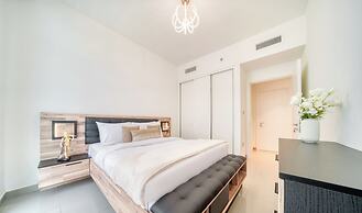 Ultimate One Bedroom with Private Beach Access
