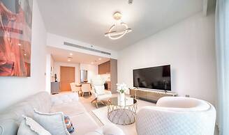 Ultimate One Bedroom with Private Beach Access