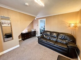 Taylor Close Holiday Home