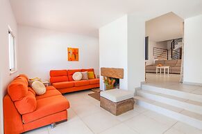 Villa Laiya