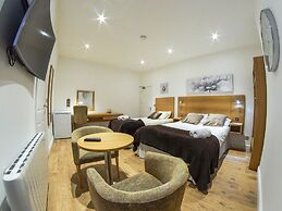 Tunnard House