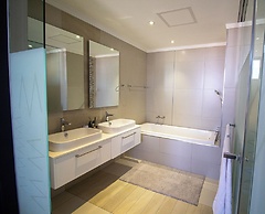 Sandton Smart Apartment Thirty-One