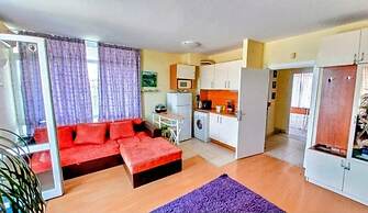 Sunny Beach Retreat for Two