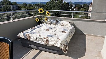 Sunny Beach Retreat for Two