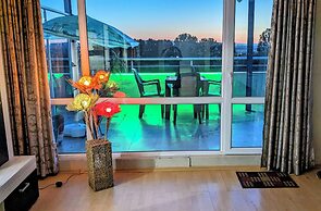 Sunny Beach Retreat for Two