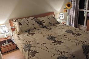 Sunny Beach Retreat for Two
