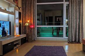 Sunny Beach Retreat for Two