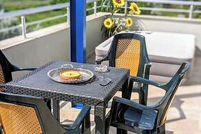 Sunny Beach Retreat for Two